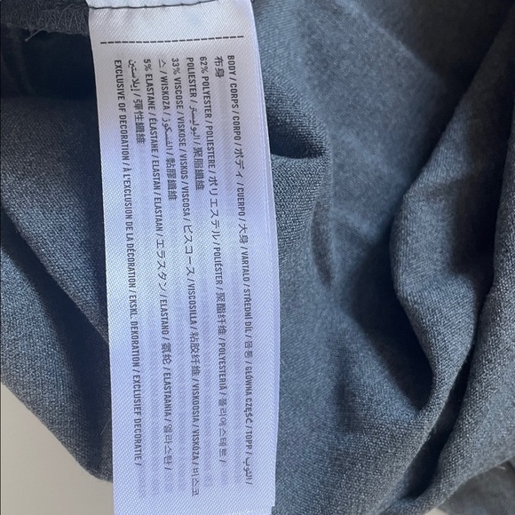 NWT Abercrombie & Fitch Off Shoulder Blouse/Top Elegant Size L - Picture 6 of 6